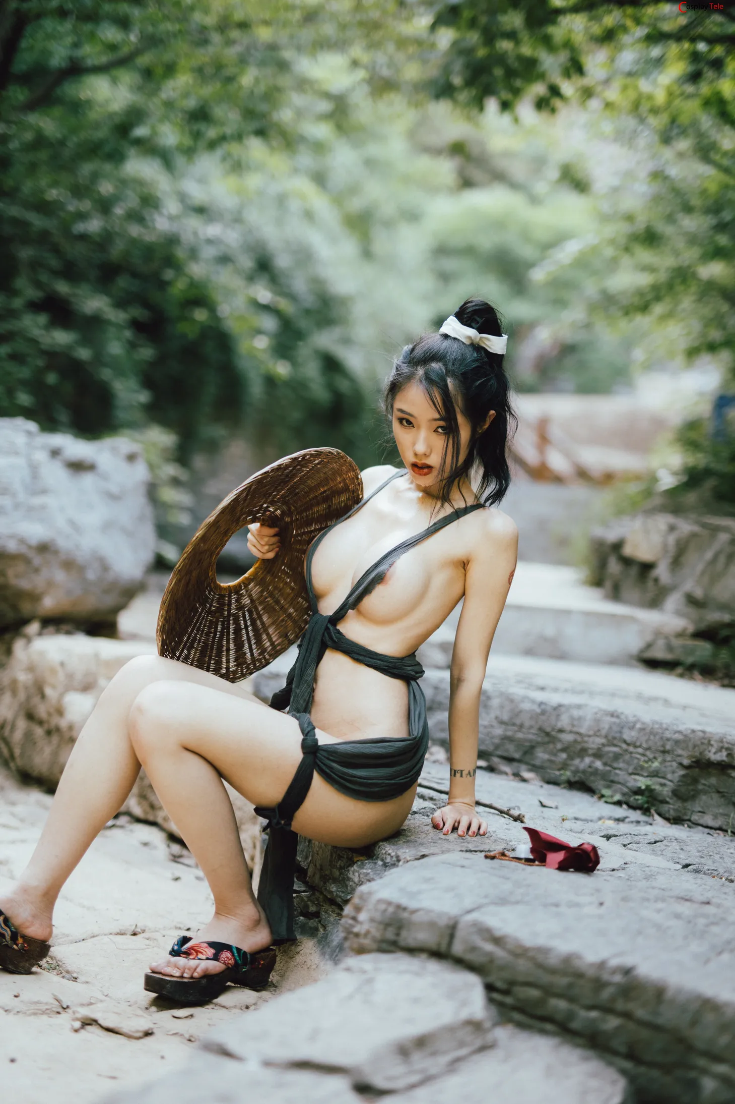 钛合金TiTi – Drinking in the mountain “100 photos”-88