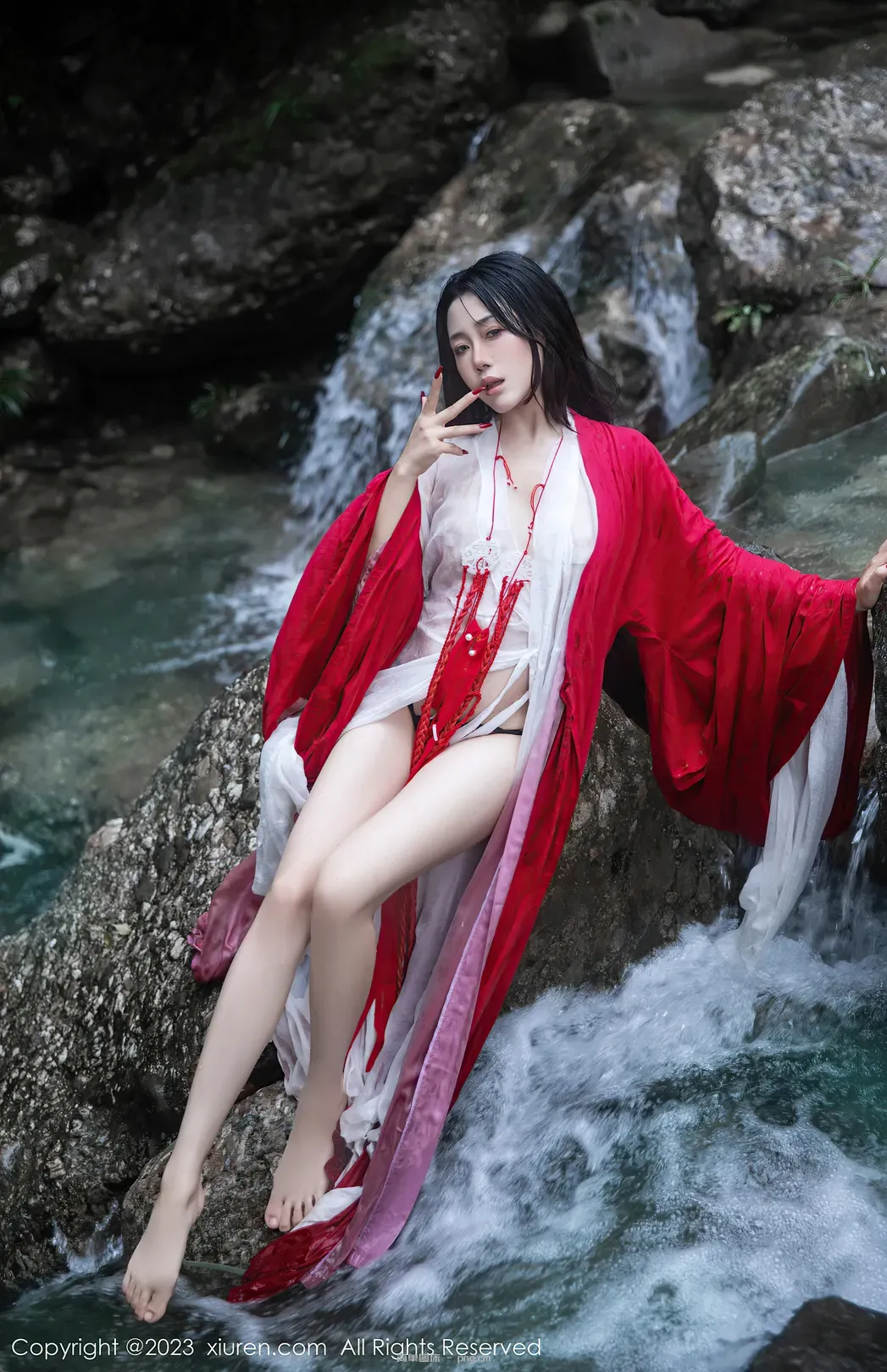 XiuRen秀人网 – 严利娅Yuliya – Waterfall “90 photos”-20