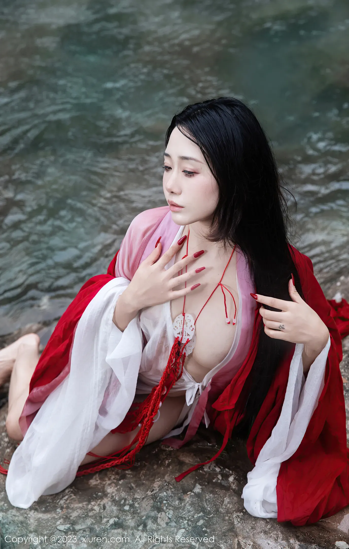 XiuRen秀人网 – 严利娅Yuliya – Waterfall “90 photos”-32