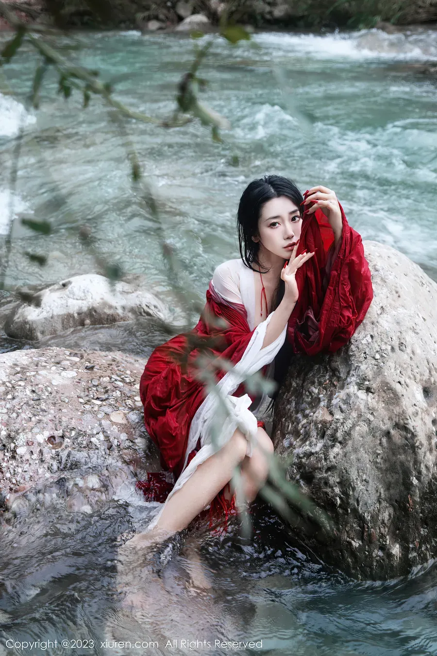 XiuRen秀人网 – 严利娅Yuliya – Waterfall “90 photos”-49