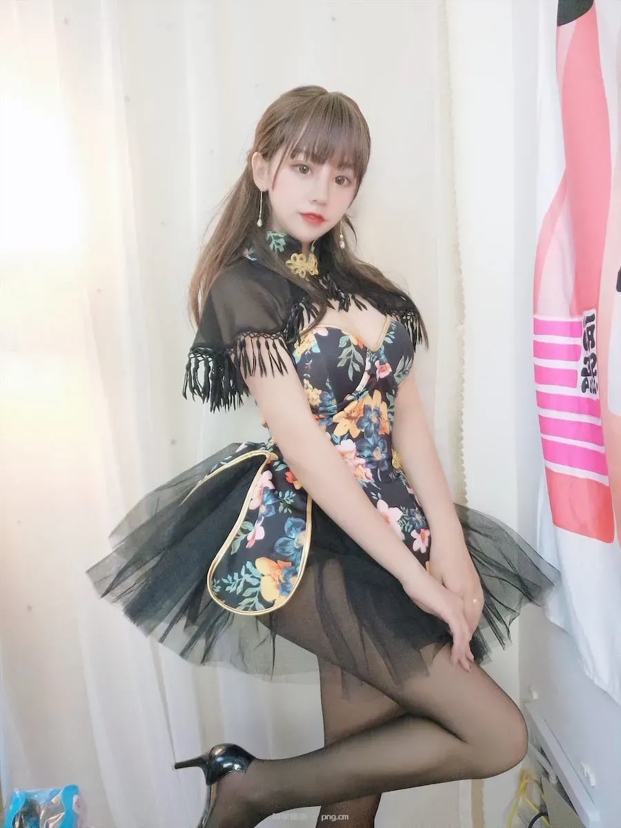 过期米线线喵 旗袍披肩17p