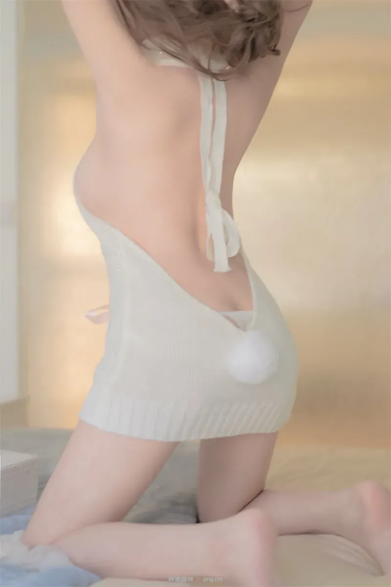 过期米线线喵 露背毛衣42p-18