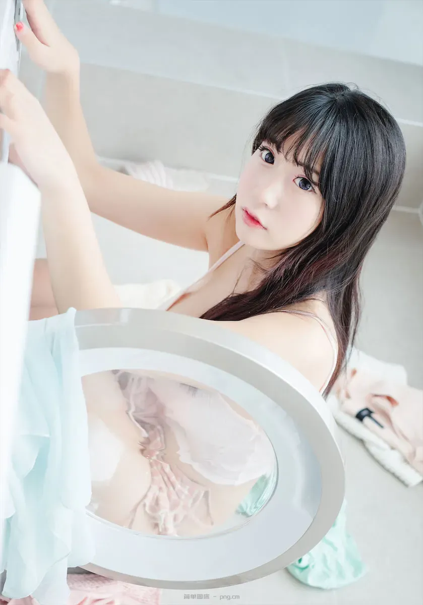 猫九酱晒衣服的小女友42p-1