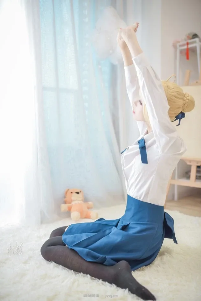 《Fate/Zero》Saber常服Cosplay【CN：洛尘尘酱】 (8 photos)-7