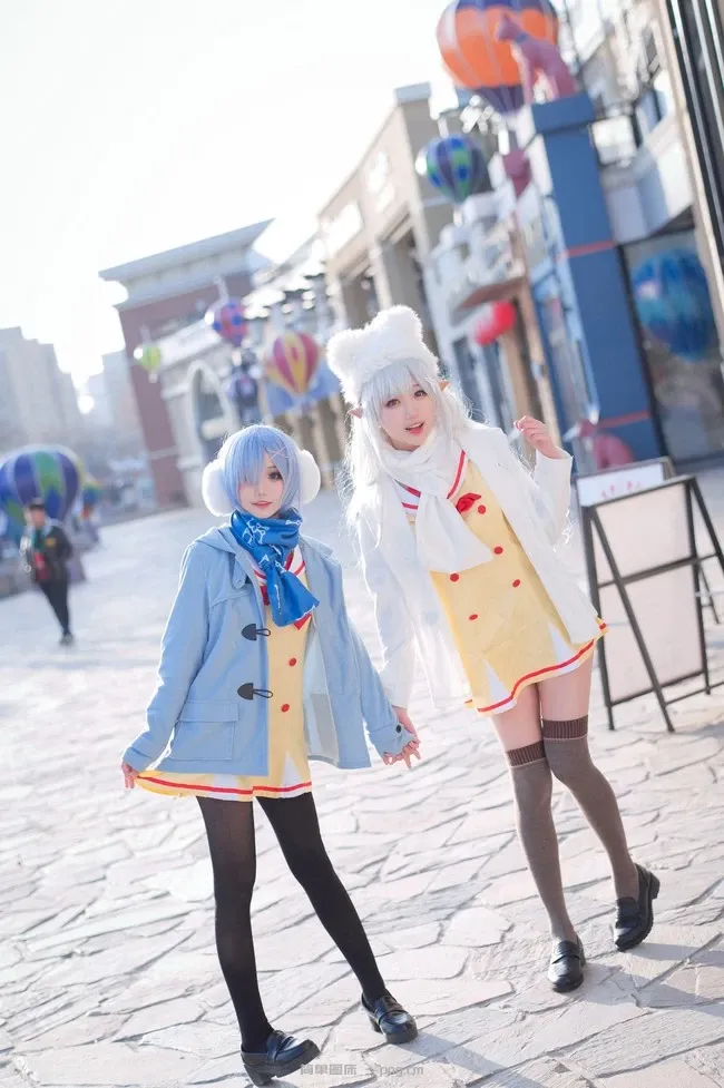 《Re：从零开始的异世界生活 》蕾姆&艾米莉亚Cosplay【CN：花柒&周叽】 (15 photos)-13