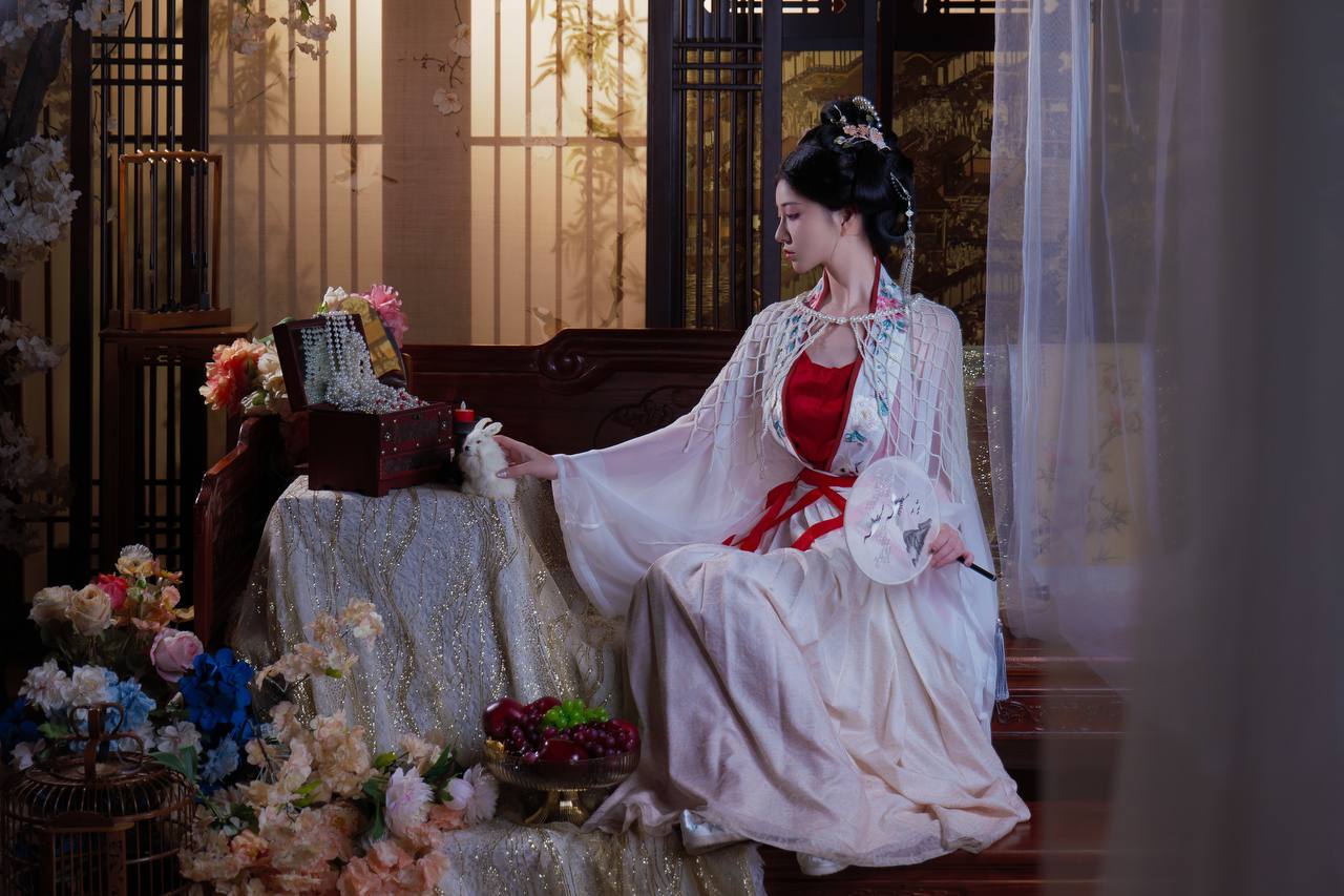 年年 – 广寒宫 [80P]